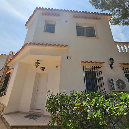 Villa Comas دينايا المظهر الخارجي الصورة