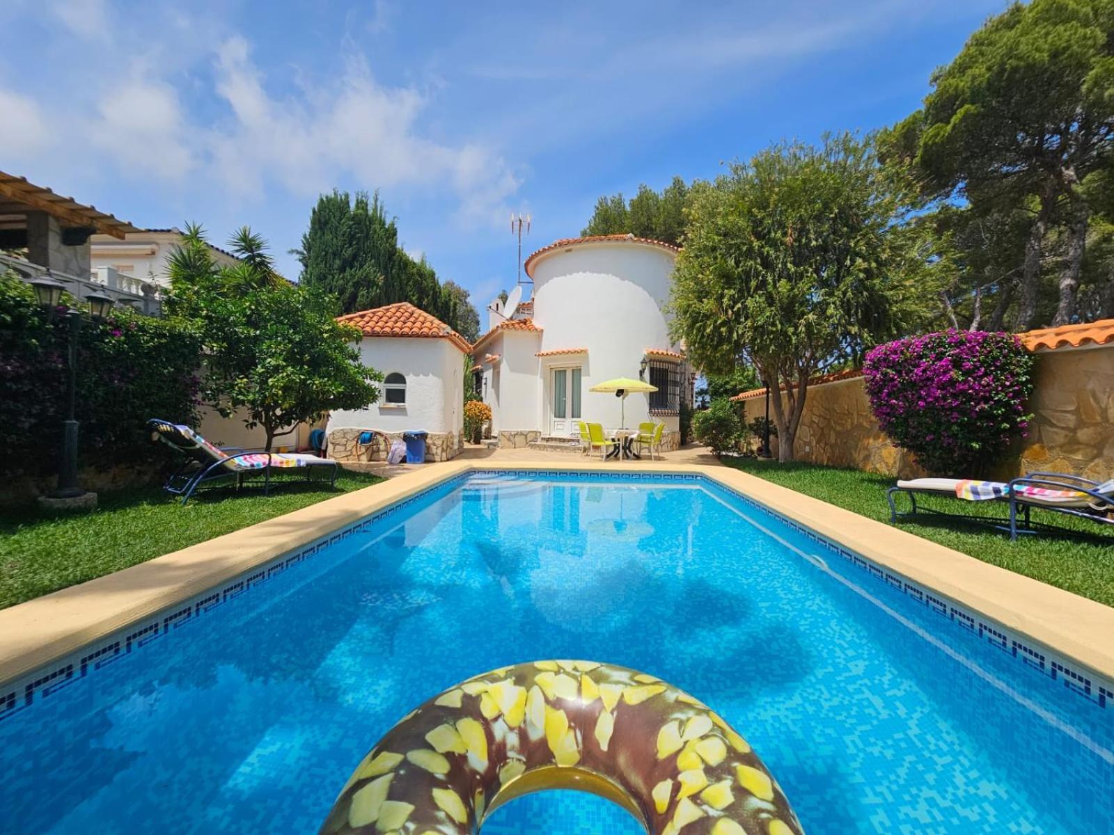 Villa Comas دينايا المظهر الخارجي الصورة