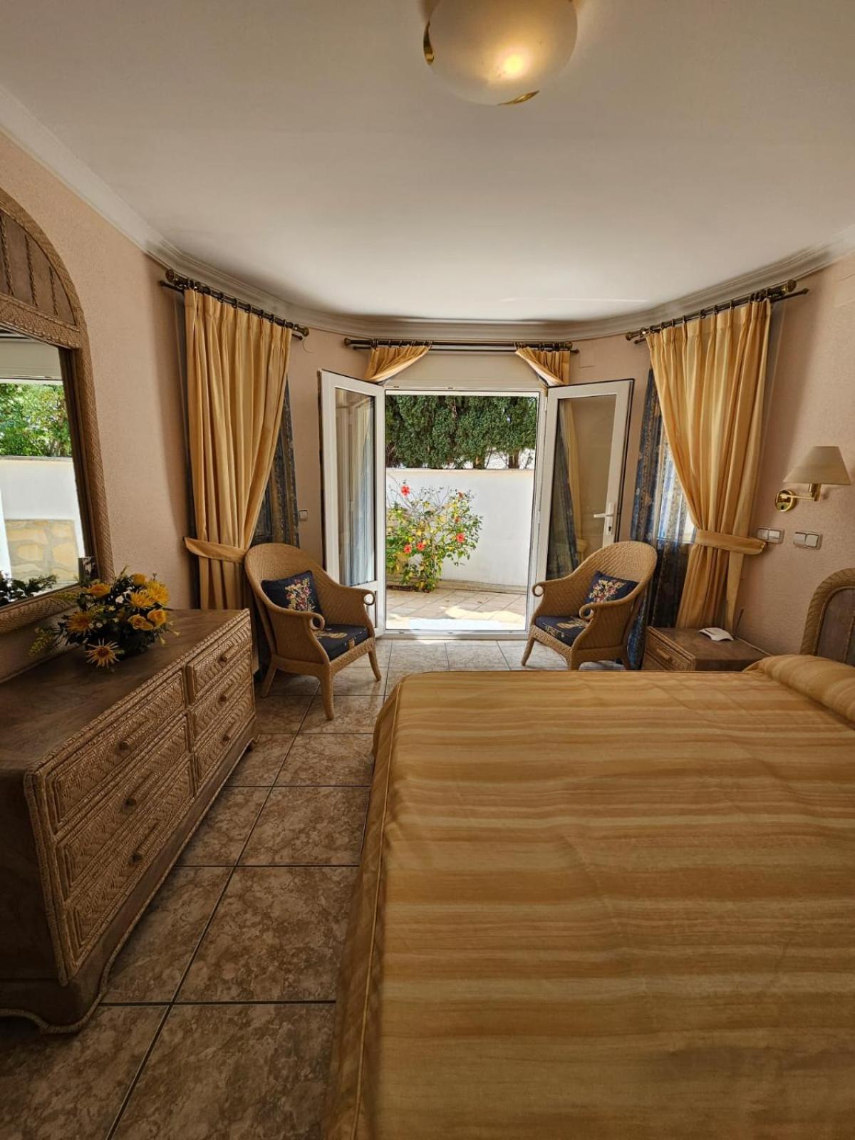 Villa Comas دينايا المظهر الخارجي الصورة