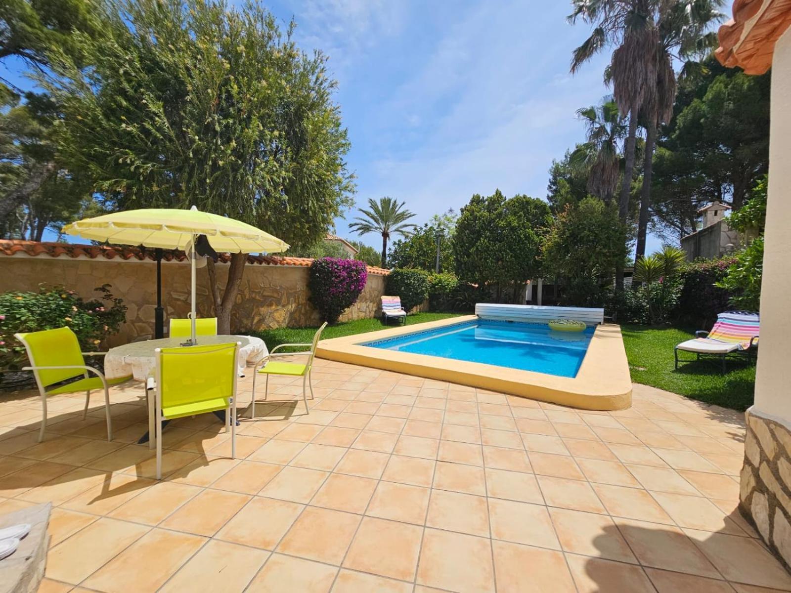 Villa Comas دينايا المظهر الخارجي الصورة